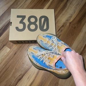 ADIDAS YEEZY BOOST 380 BLUE REFLECTIVE OAT US SIZE 6.5M